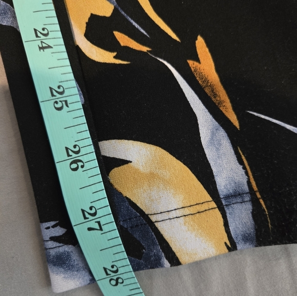 Frank Lyman | Floral Black and Yellow Women's Pants, Size 12 - Picture 10 of 10